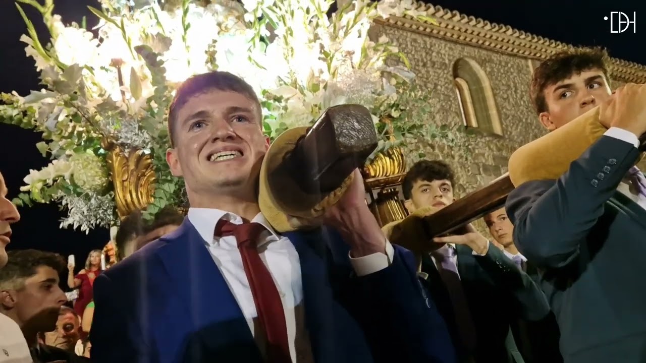 Procesión de la bajada de la Virgen de la Corona en Almudévar