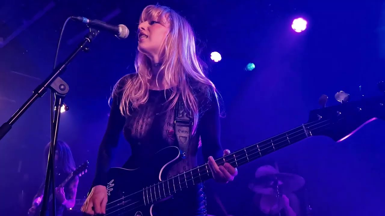 PYTHIES - Misandry - Live at La Maroquinerie (Paris)