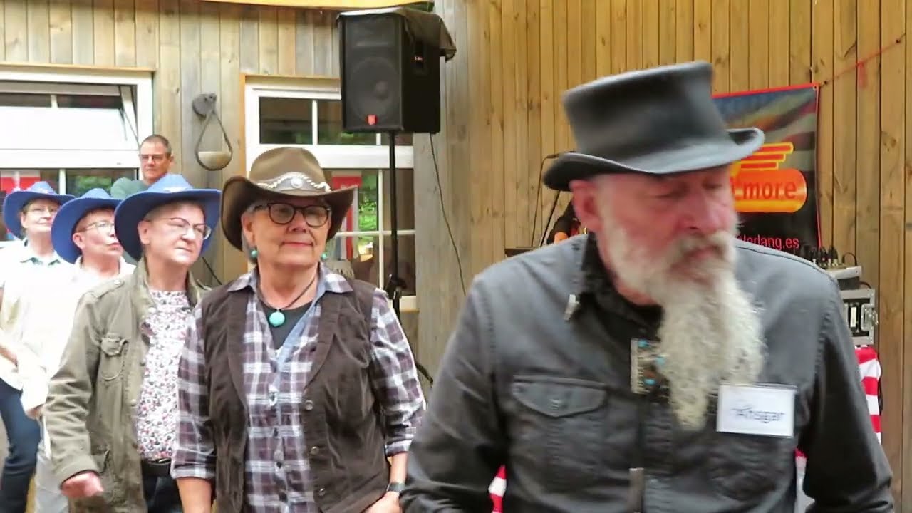 Dieter Lang live in Brockes by Blauths mit den Cuxhavener Linedancers
