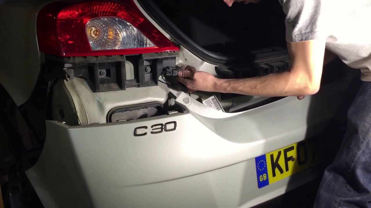 How to Remove Volvo C30 Rear Bumper Removal R Design How to Guide