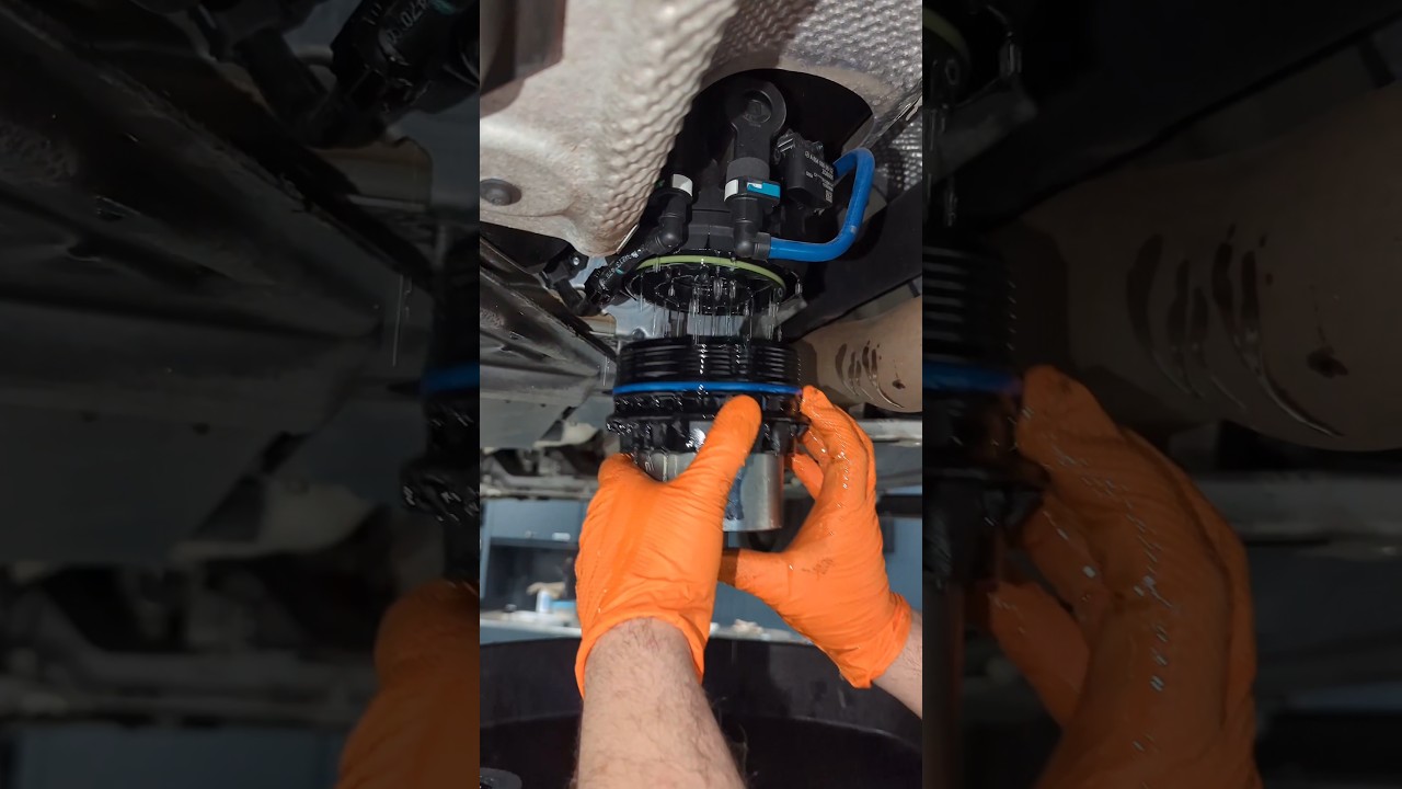 Big fuel filter under this GLE SUV #mechanic #repair #mercedes #gle #suv #fuelfilter #service