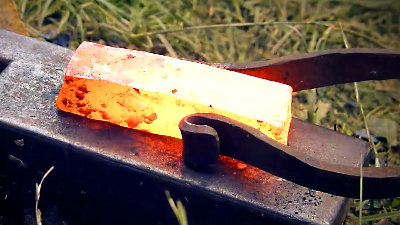 ПЛАВКА И КОВКА ЖЕЛЕЗНОЙ РУДЫ [Trollsky Knifemaking]