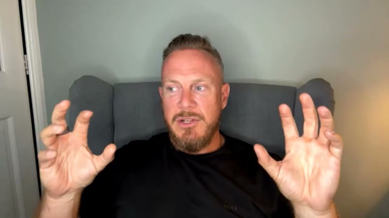 Why You Are Obsessed With The Narcissist (And How To Move On)