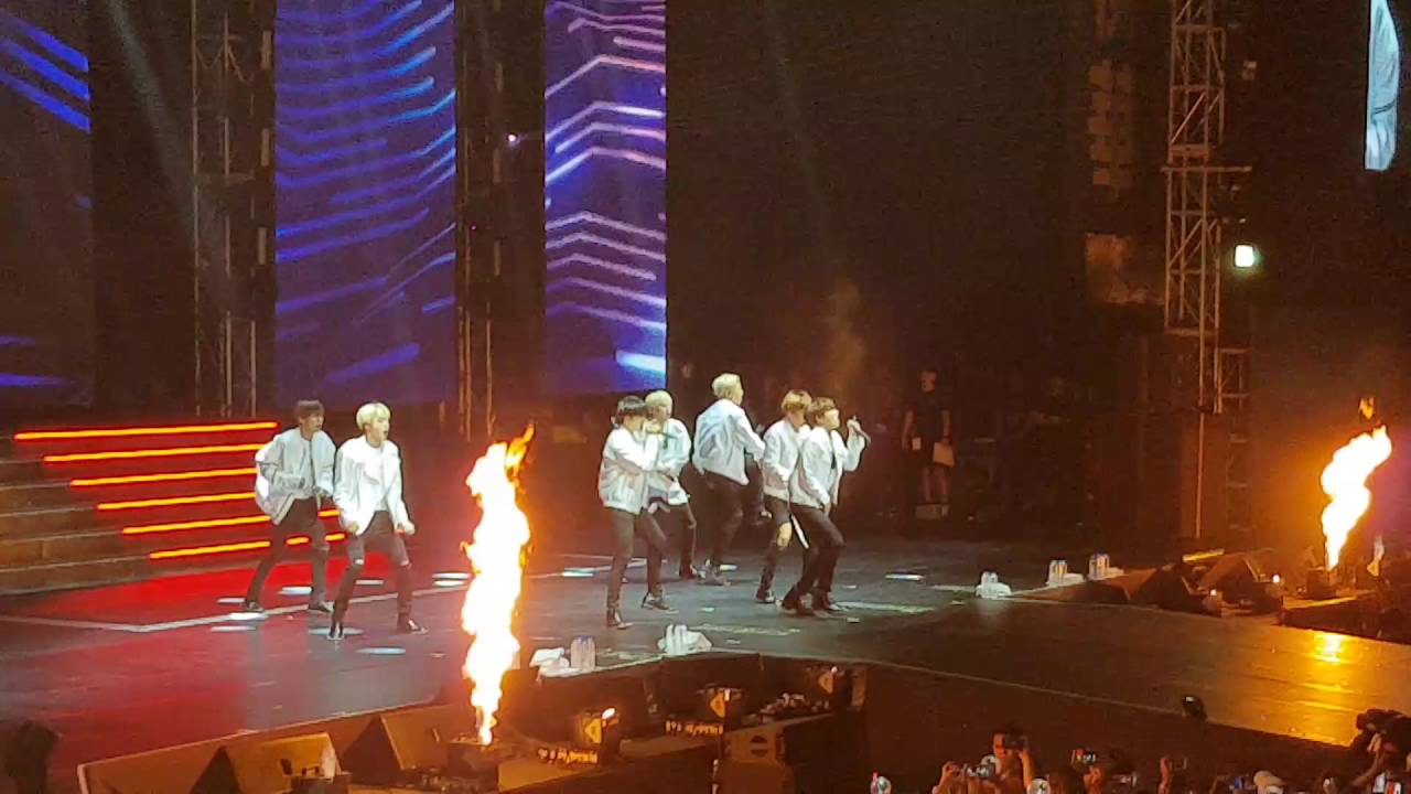 [FANCAM] 073016 BTS Epilogue in Manila - Fire