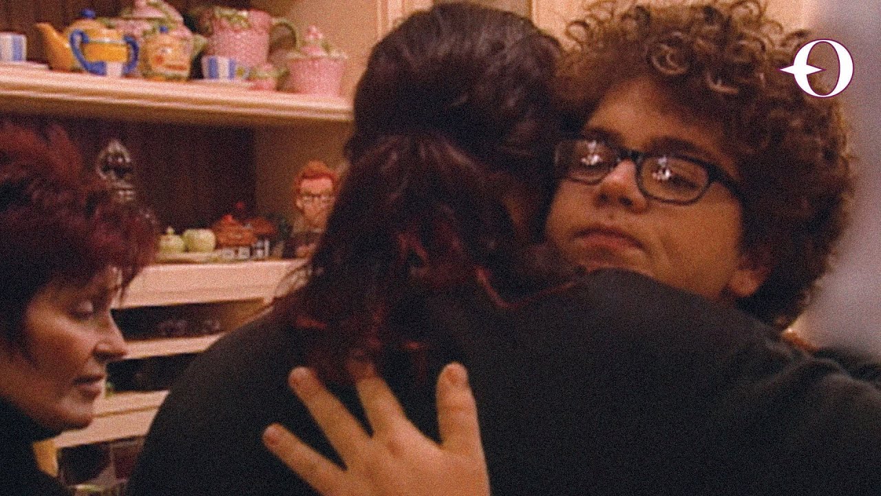 Sharon & Ozzy Jet off To Hawaii... What Could Go Wrong? | The Osbournes - Full Episode
