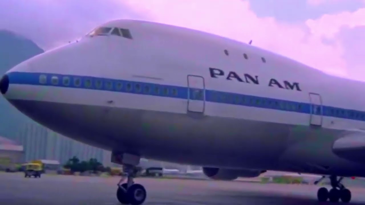 Pan Am Boeing 747-121 arriving and departing Hong Kong Kaitak International Airport