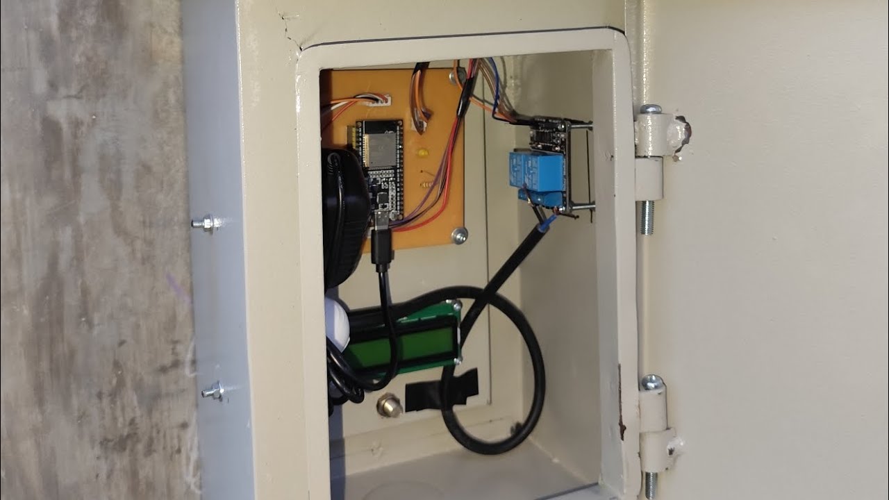 Capstone Design Project TE UMS Gasal 2025/2026: Otomasi Lampu Jalan Desa berbasis IOT