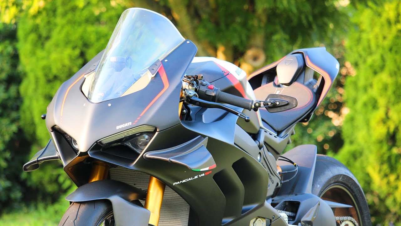 Cleaning Up our 2021 Panigale V4 SP Front End!