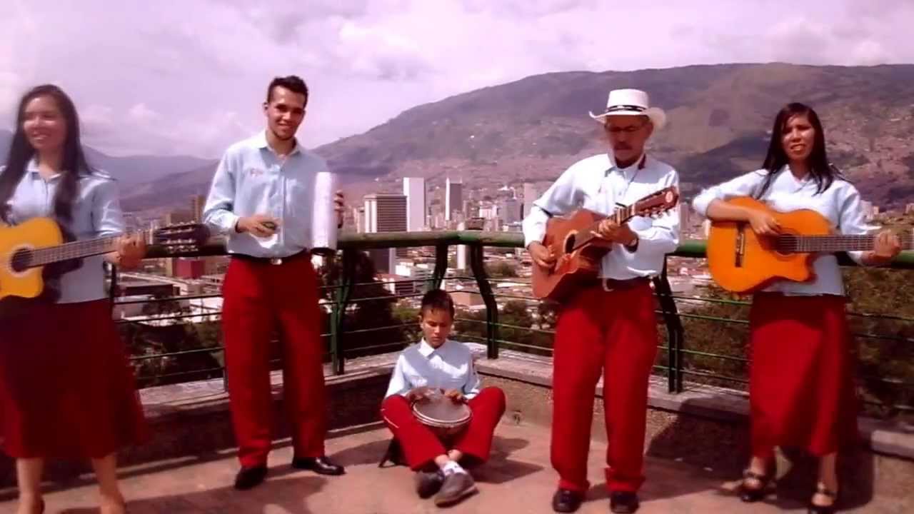 El arbolito con bolas