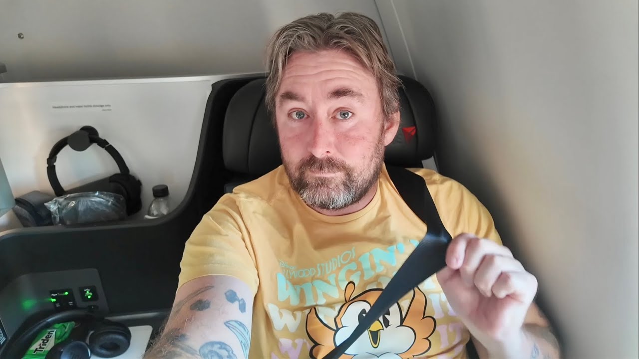 My Delta One Flight Experience London To Orlando - 10 Hour Flight / Lay Down Seat & Private Cabin