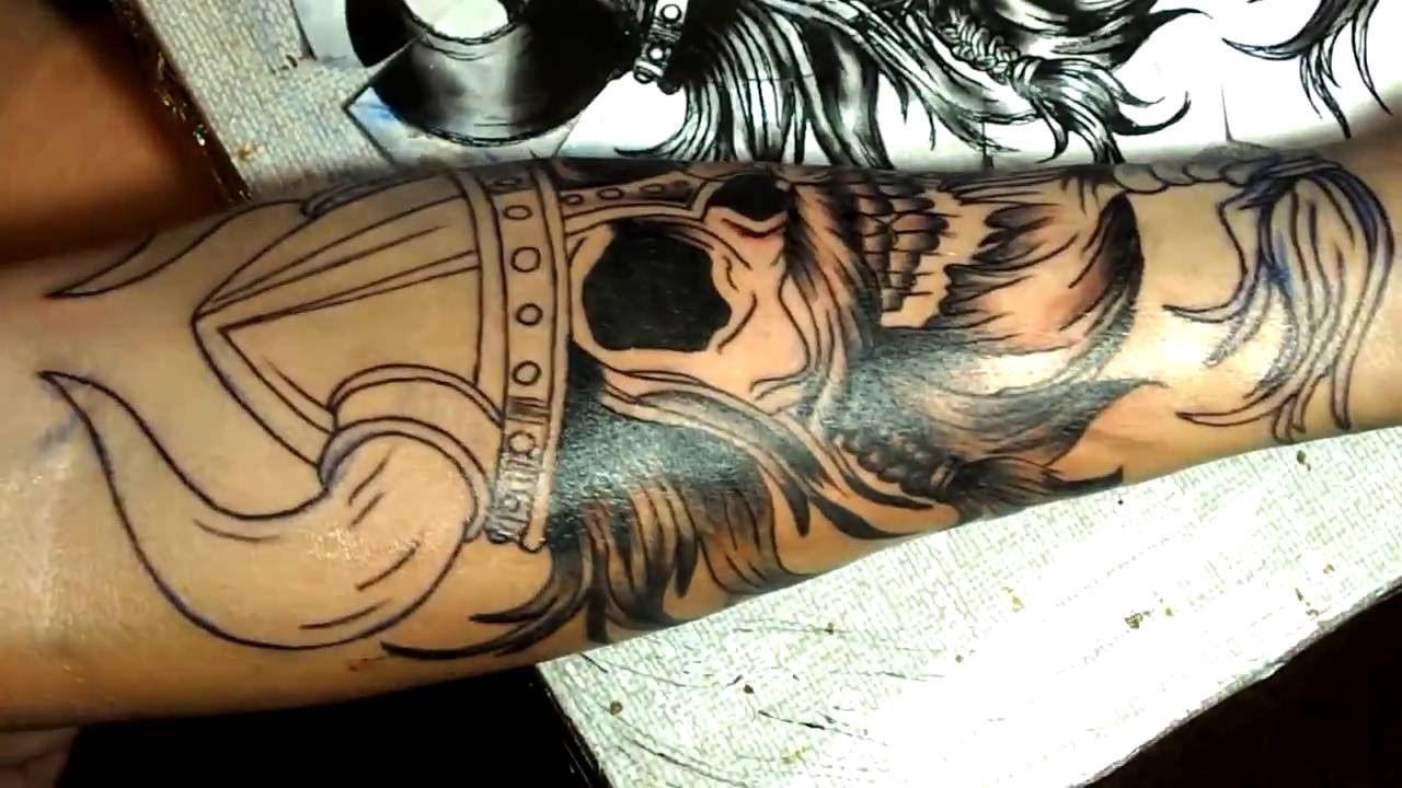 Bearded skull - tattoo time lapse
