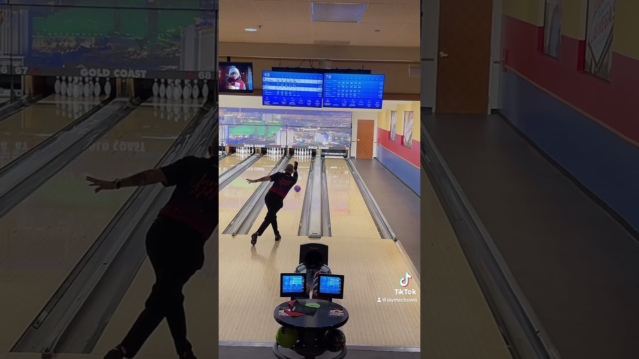 The elusive 300 Game. Will I get my first one? #bowling #bowling300game #bowlingstyle