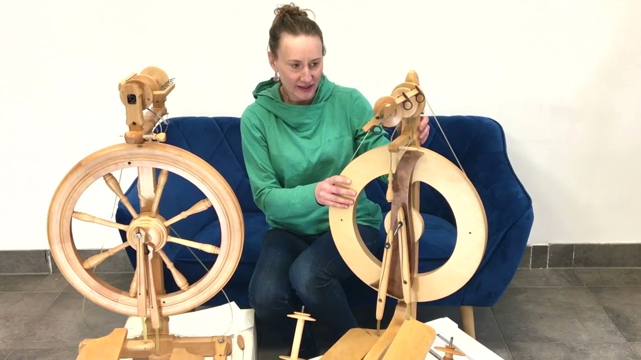 Kołowrotki Sonata i Fantazja firmy Kromski & Sons. Sonata and Fantazja reels by Kromski & Sons.
