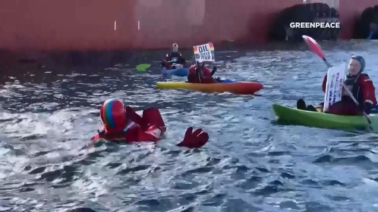 Greenpeace Activists Block Tankers to Stop Oil Exchange