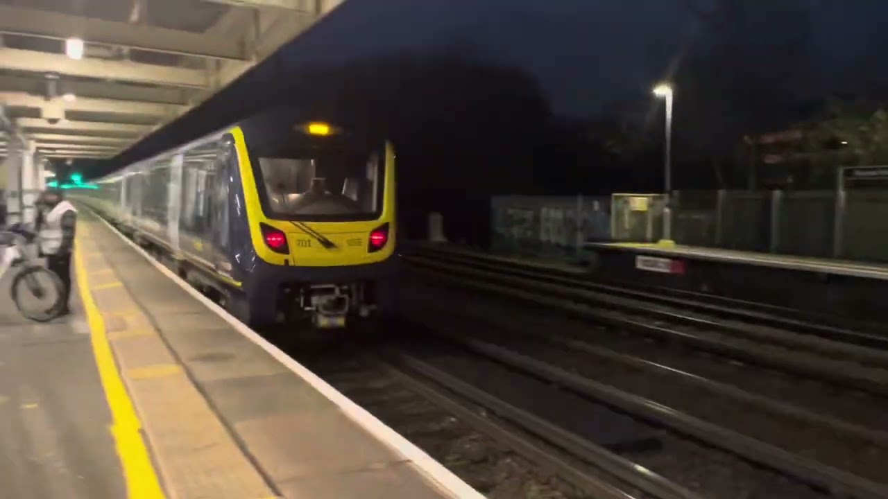 Trains at Raynes Park Station SWML