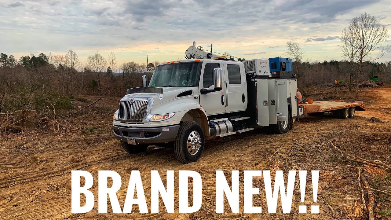 International service truck, BRAND NEW!