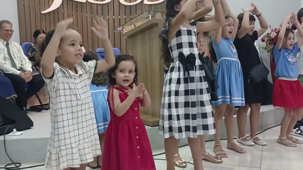 Antonela, é feliz o lar