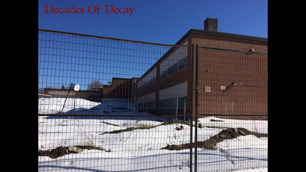 Abandoned School Alarm Goes Off!!
