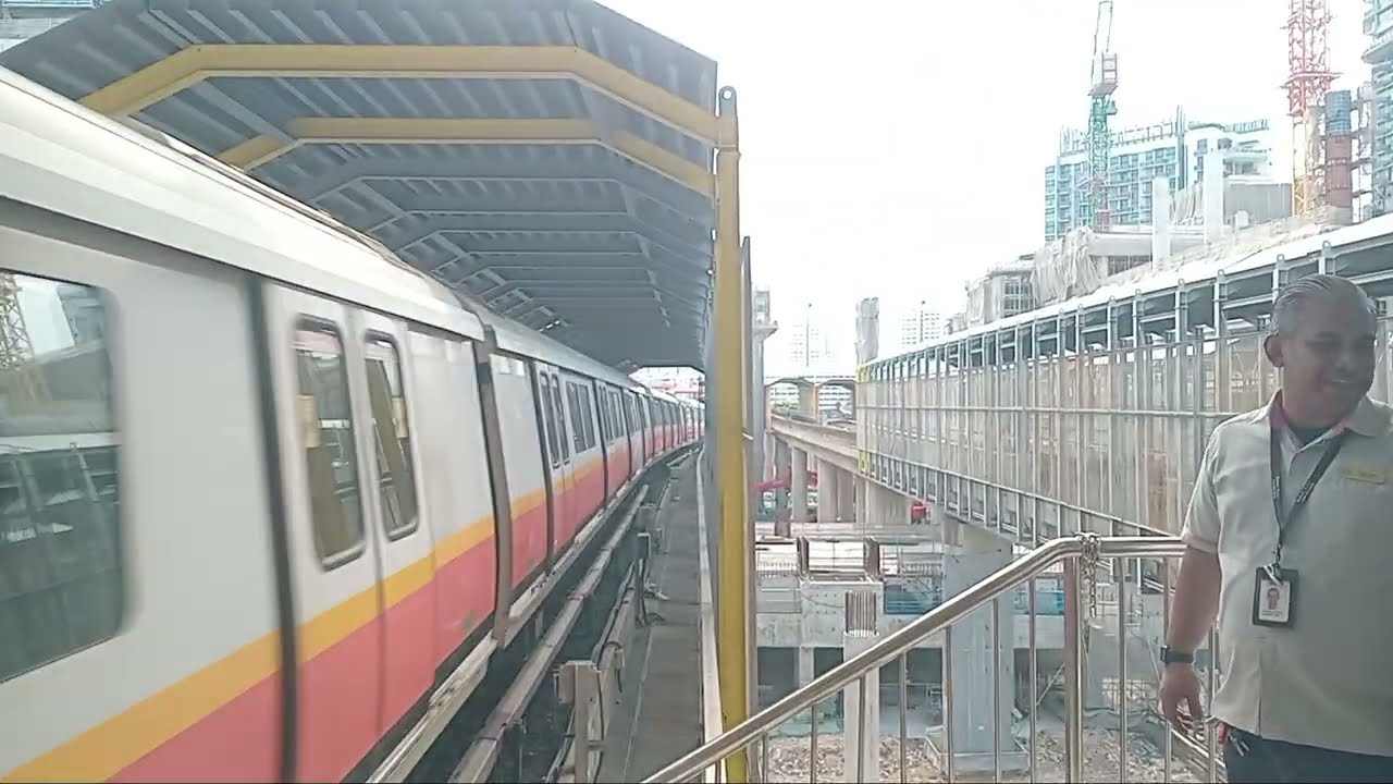 SMRT Jurong East North South line East West line (NS1 EW24)PEAK HOURS Jurong east trainspotting