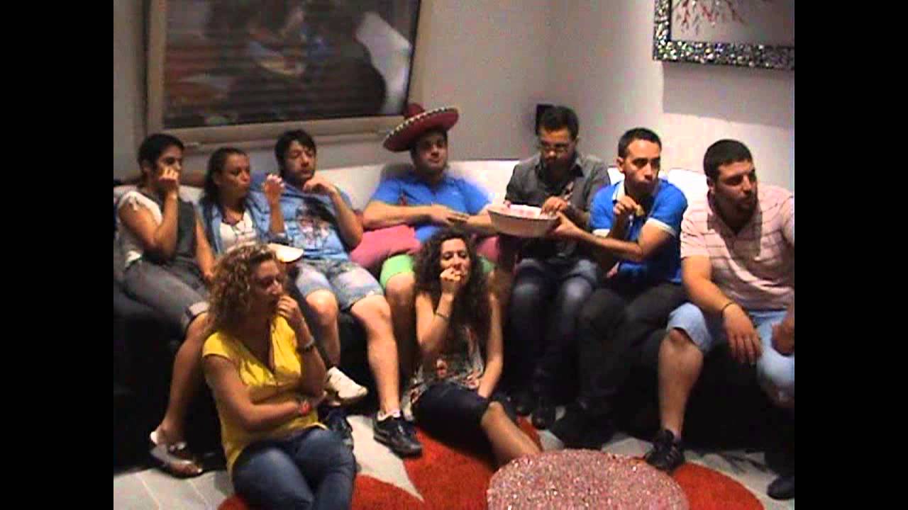Scherzo degli amici a casa degli sposi Mario e Maria Giovanna