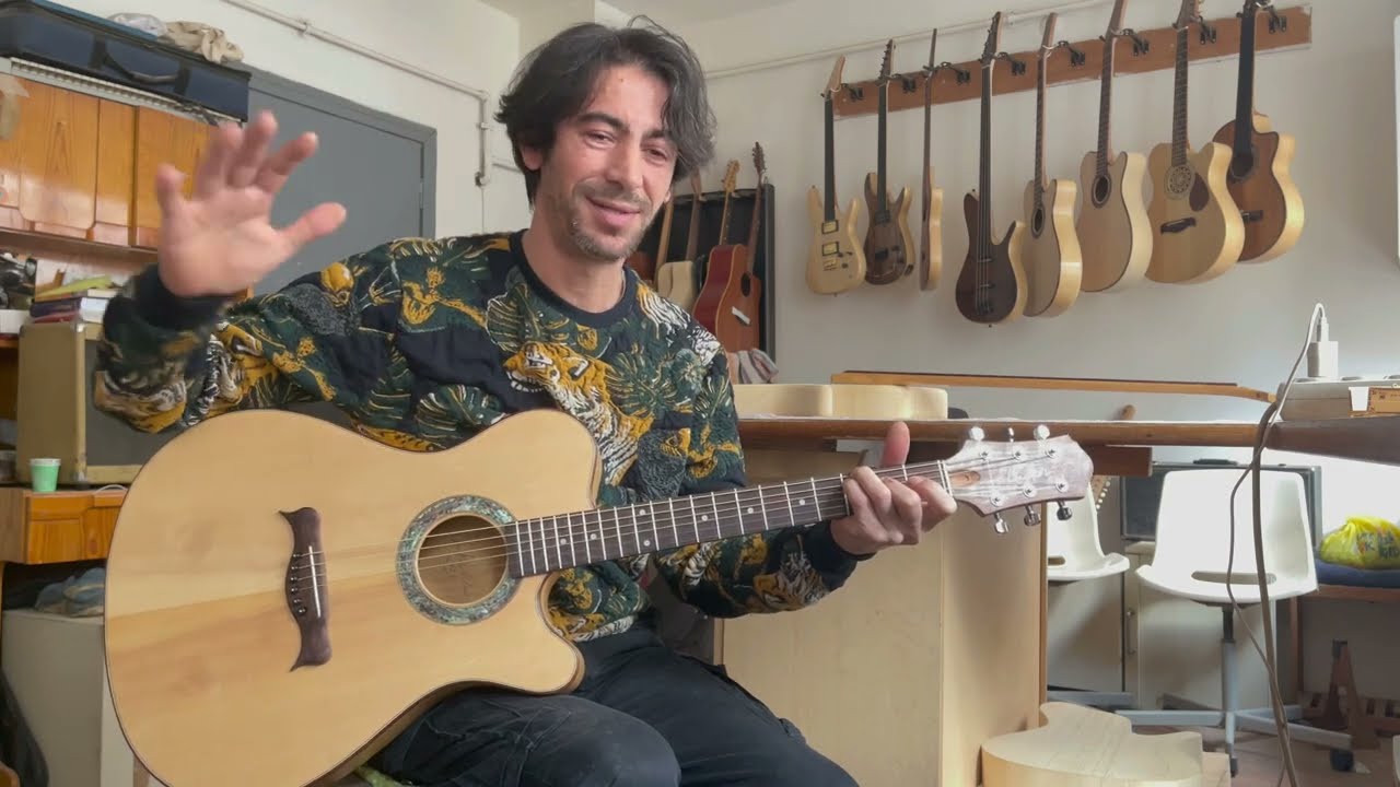 yeni yaptığım oyma kasa akustik gitarın ilk ses denemesi ve ufak bilgiler Briken Guitars