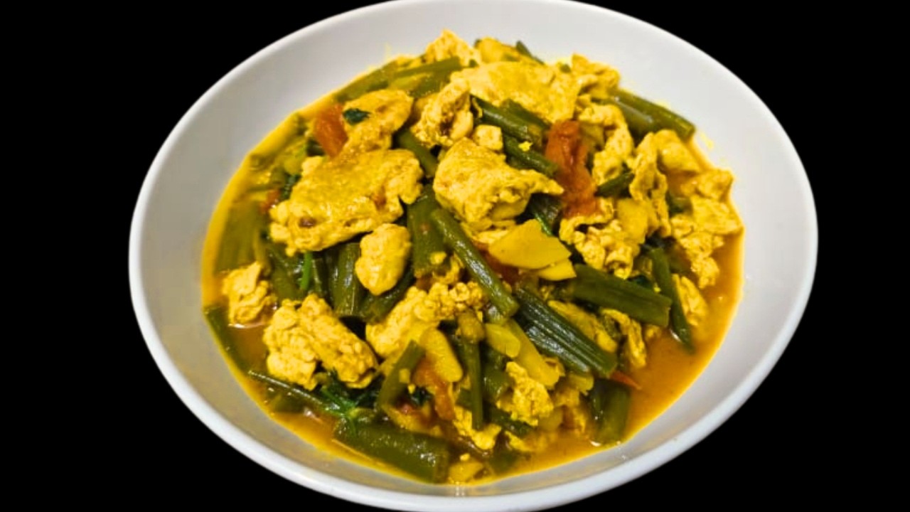 পেঁয়াজকলি আর ডিম দিয়ে মজাদার চচ্চটি রেসিপি।পেঁয়াজকলির চচ্চটি রেসিপি।Peyajkoli Recipe Bangla