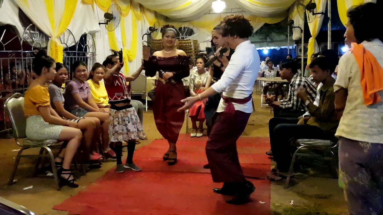 ពិធីកាត់ស្លឹក  ភ្លេងកំពង់ឆ្លង