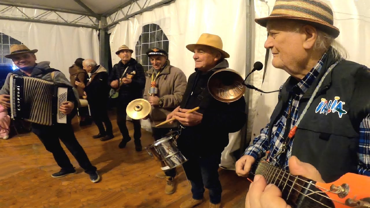 Aria di Natale a Magliano in Toscana con la Banda del Torchio.