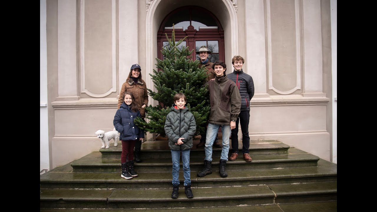 Julehilsen fra D.K.H. Prins Joachim og Prinsesse Marie og b&oslash;rn