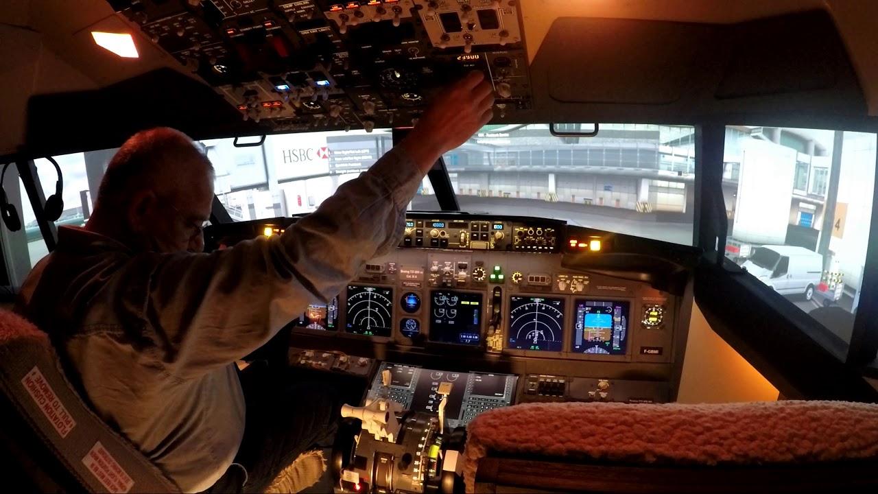 Push Back at LFPG Paris CDG - Boeing 737 Flight Simulator home cockpit