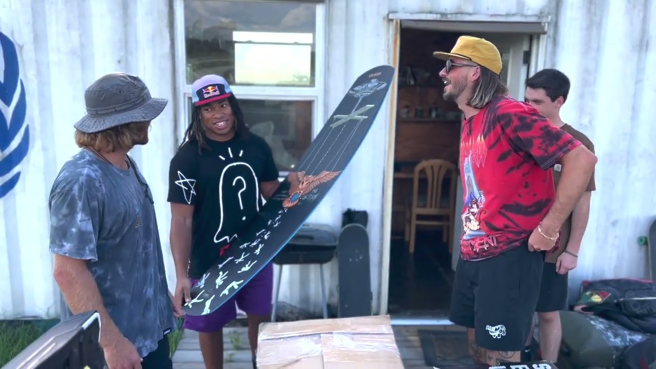 Zeb Powell Unboxing his fresh Slingshot Wake Setup
