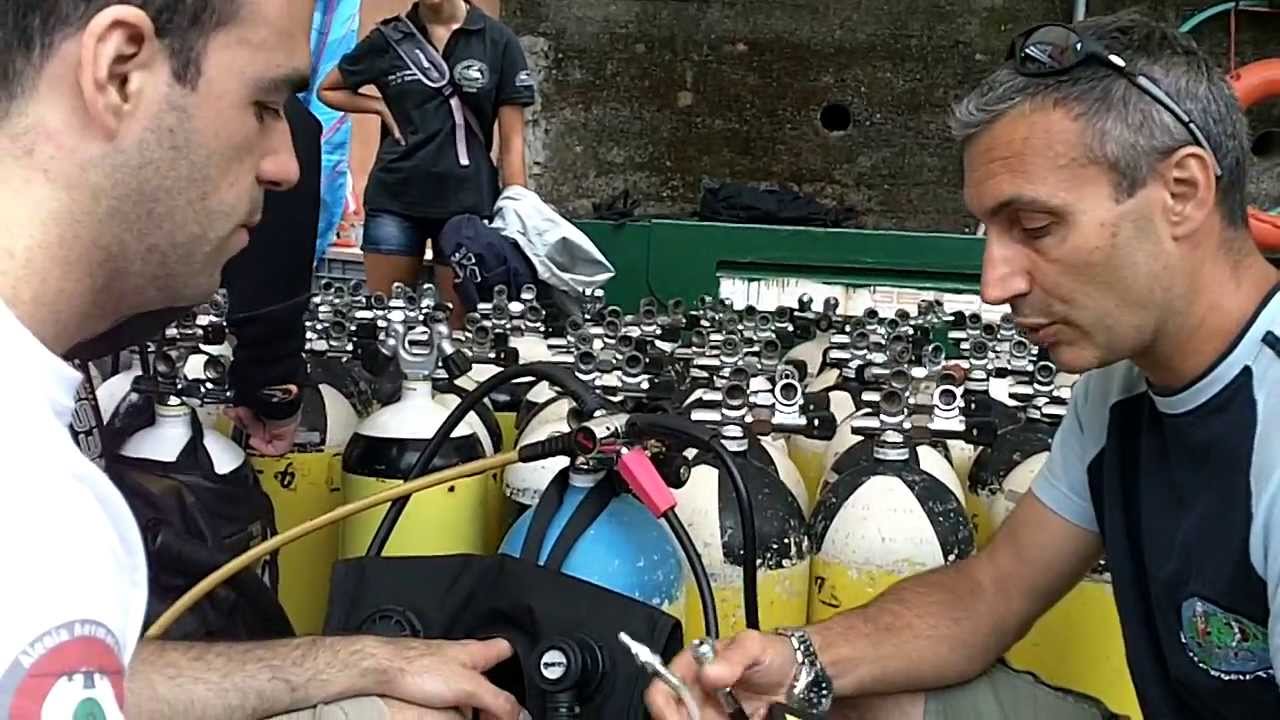 Nitrox istruttore & allievo prima di immersione