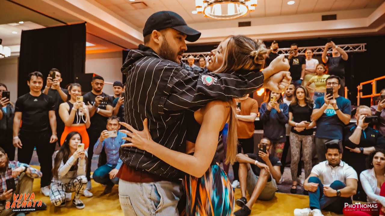 Dario y Sara [Yandel 150] @ Viva La Bachata 2023 😈