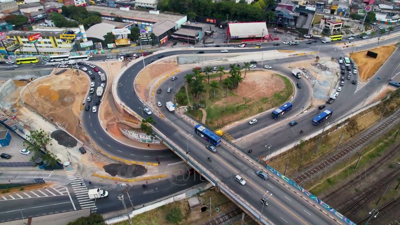 OBRAS VIÁRIO CARAPICUÍBA AVANÇARAM MENOS O TRABALHO DA NOVA PASSARELA NA ESTAÇÃO QUE LIGARIA A FATEC