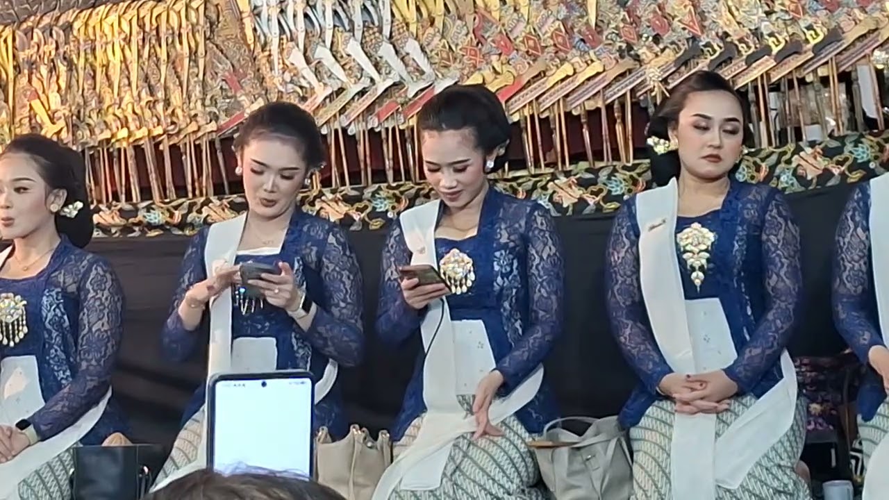 Iringan Prolog, Adegan Pertama, Dalang Ki Cahyo Kuntadi