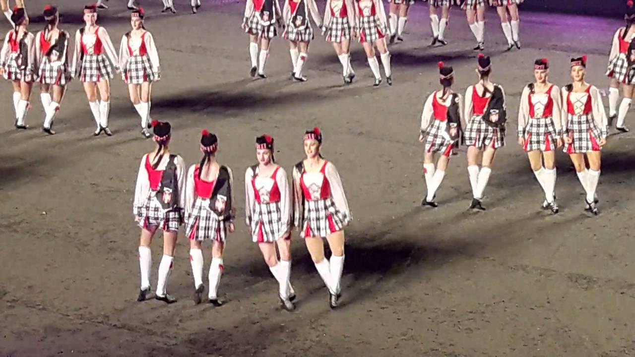 The Royal Edinburgh Military Tattoo 2016: Shetland Fiddlers and Tattoo Highland Dancers