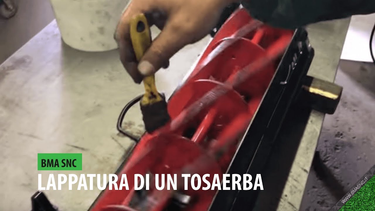 LAPPATURA DI UN TOSAERBA ELICOIDALE CON CARTUCCIA SMONTABILE ALLETT KENSINGTON