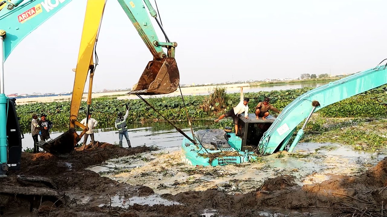 Massive Heavy Recovery Long Arm Excavator Sinking In Deep Water Using 2 Excavator And Crane Truck