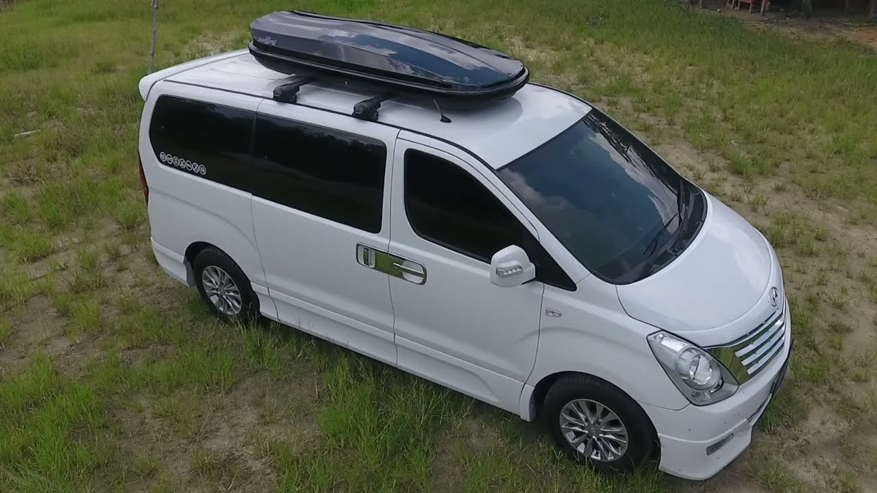 Hyundai Starex With Personal Roof box P-016 XXL & Neumann Rack 901