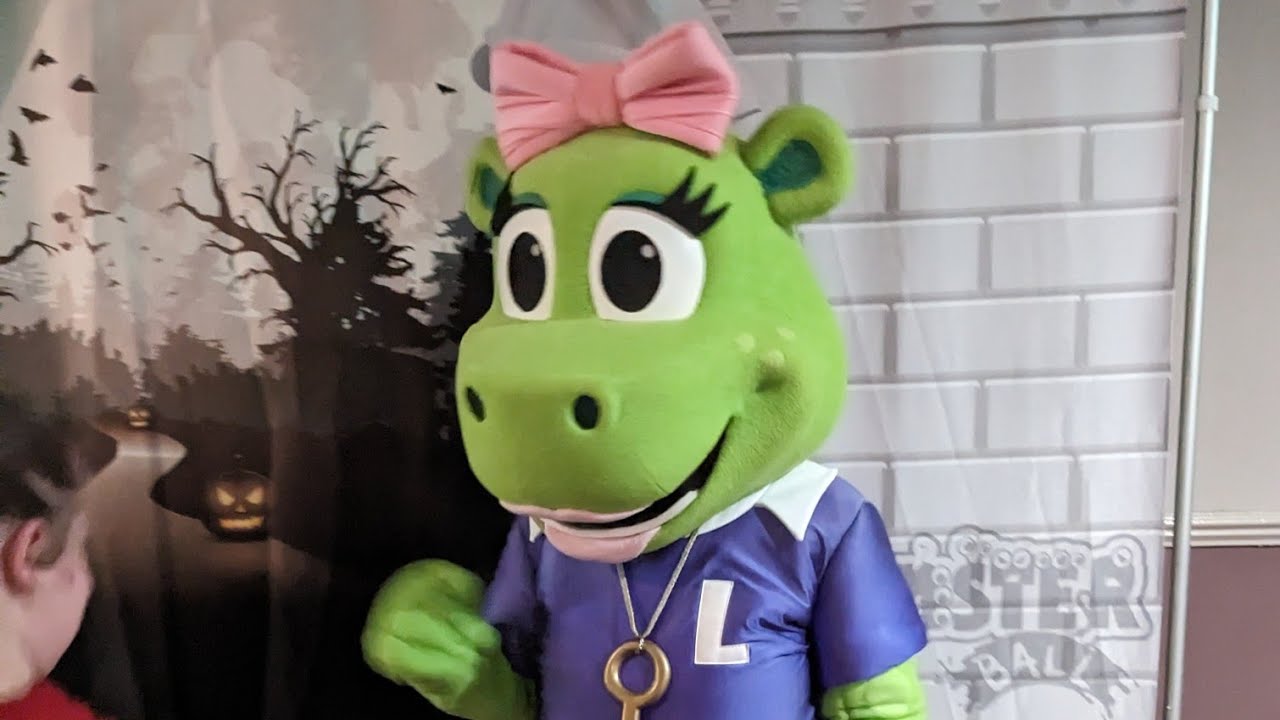 Starland Krazy, Lizzie's pop party. hosted by Dan.