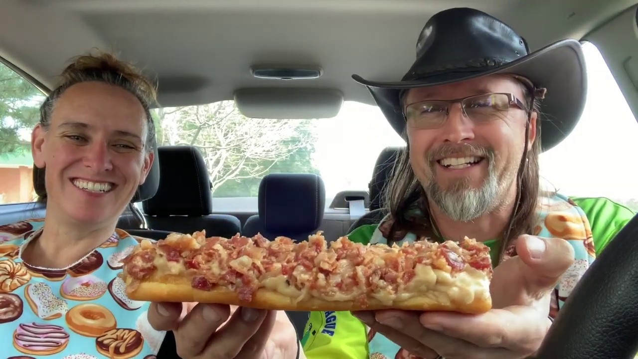 It Hurts so good!: Donut review of Hurt's Donuts in Colorado Springs, CO!