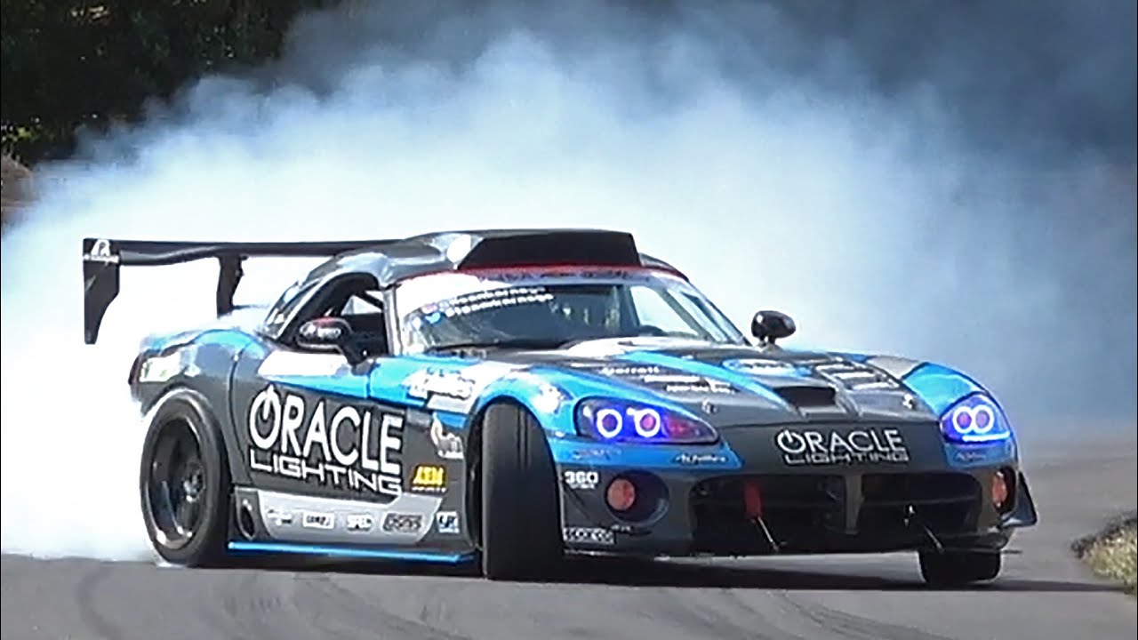 Dodge Viper SRT-10 8.0L V10 Supercharged (1150HP) Doing DONUTS & Crazy DRIFTS!