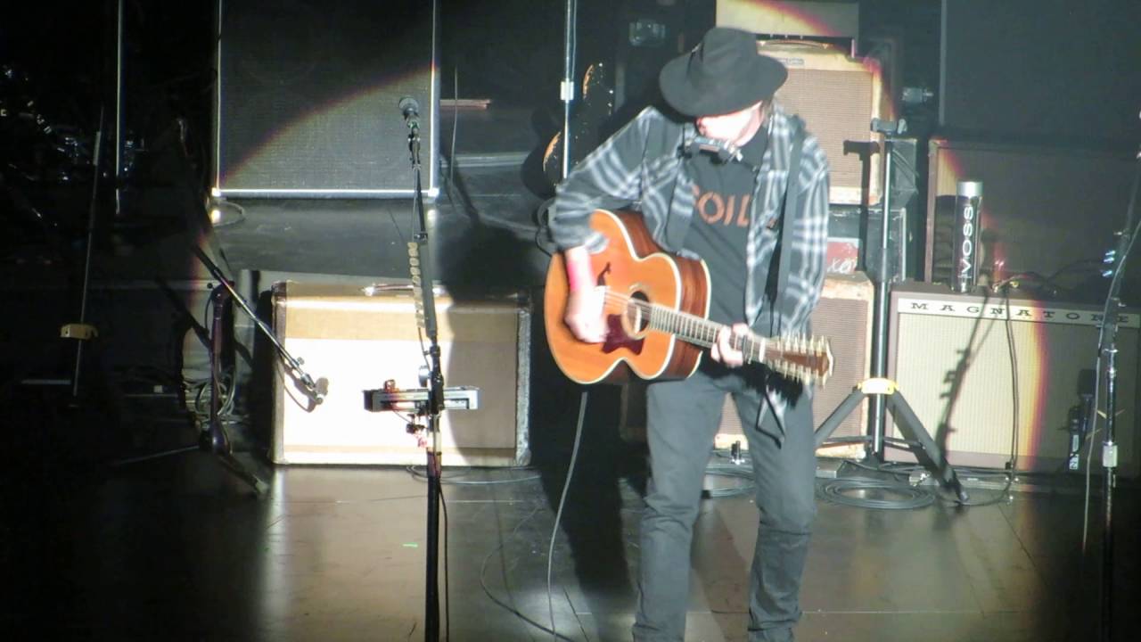 Neil Young, Thrasher, Pantages Theater 5/21/16 Light Up The Blues