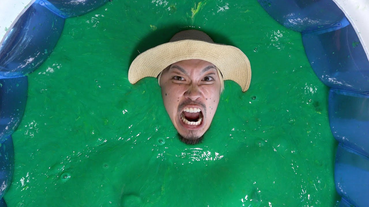 寝ている母親スライムに埋めてみた