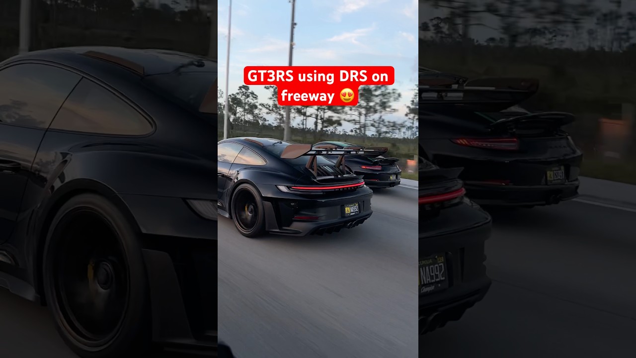 Cool to watch it open and close haha #porsche #gt3rs #992