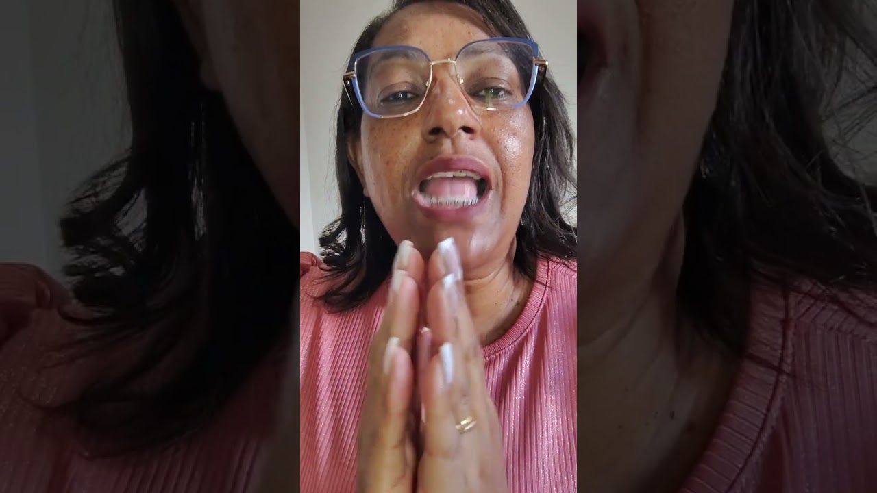 Deus manda te entregar ! Tenha uma pessoa que te ama muito ❤️ e tá relutando com seus sentimentos ❤️