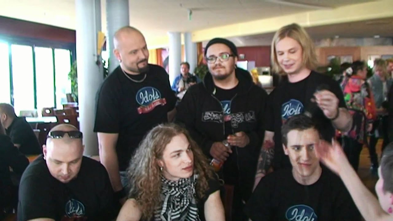 Idols! Idols tekee hyvää -konsertissa haastattelussa Idols top6 pojat