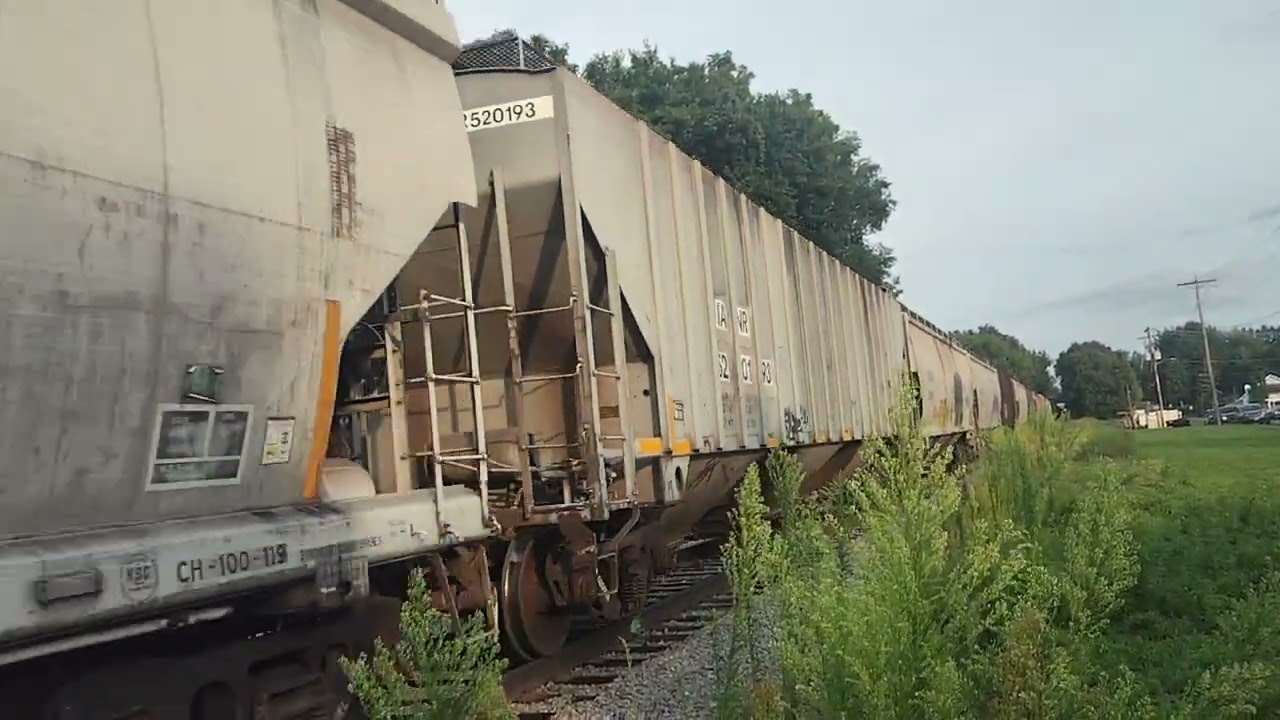 WAMX's EMD SD40-2 triplet with a mile long freight train!