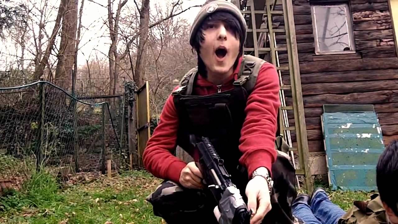 Call of duty: In Real Life | GARE AUX NOOBS | (COD IRL)