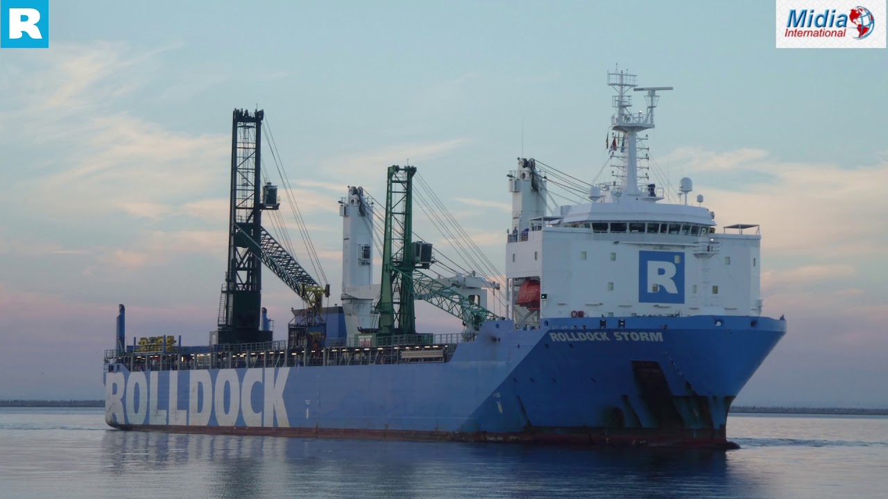 RD17 4035 RDSTORM 2x Gottwald HMK cranes